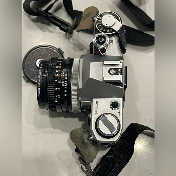 Canon AE-1 PROGRAM/FD 50mm 1:1.4 (良品） Black Canon AE-1 Program SLR Camera+50mm Lens - Rare Beauty